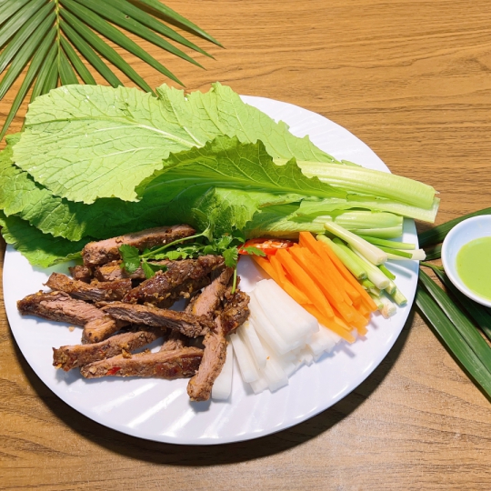 Bò Cuốn Cải Xanh